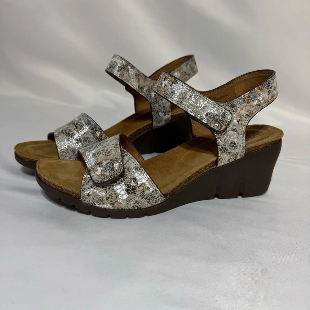 Comfortiva Womens Abria Pillowtop Wedge‎ Sandals Gray Floral Slingback Size 11W